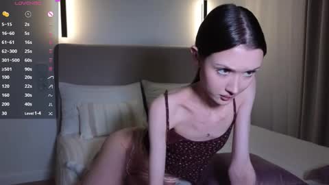 Snapshot of sweetiebones chatting on September 17, 2:26 pm bratty gf online show from September 17, 2:26 pm