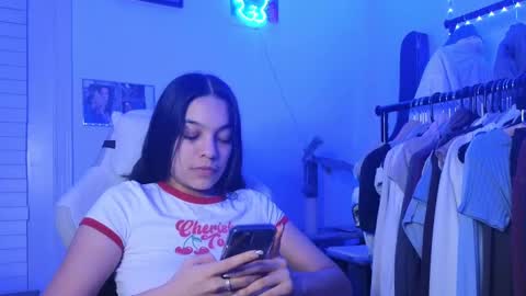 Snapshot of sweetieslikebutter chatting on September 14, 3:04 am Blu Sweets online show from September 14, 3:04 am