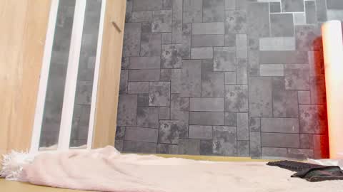 jessica online show from April 12, 4:21 pm