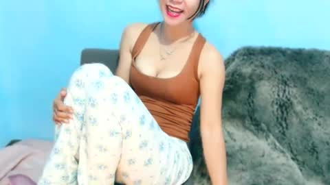 jona online show from September 25, 1:04 am