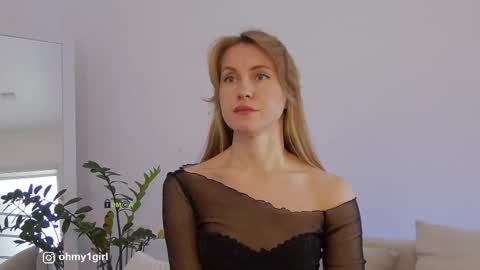 SweetKira1 online show from February 19, 11:32 am