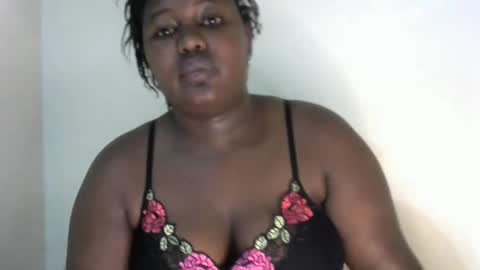 Snapshot of sweetlov07 chatting on February 24, 12:27 am penty online show from February 24, 12:27 am
