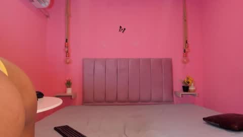 sweetmelody___ online show from October 7, 12:53 pm