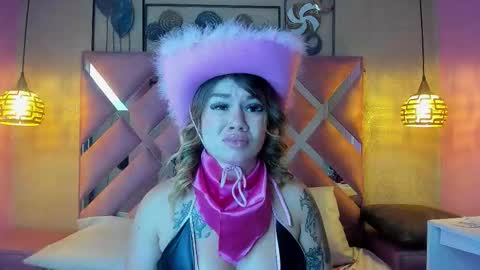 Snapshot of sweetmichel_ chatting on October 1, 4:01 pm SweetMichel online show from October 1, 4:01 pm