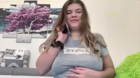 Mila online show from January 6, 1:26 pm