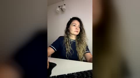 Monic online show from April 9, 4:12 pm