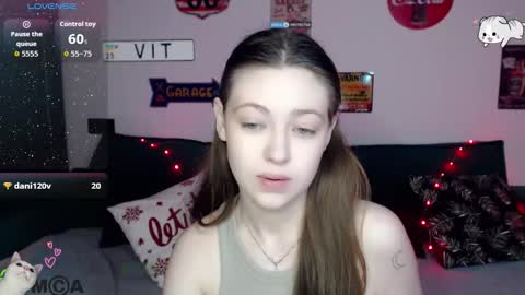 sweetmuffin88 online show from December 19, 9:56 am