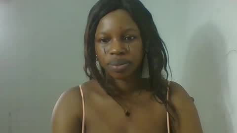 sweetncreamyx online show from May 19, 8:32 am