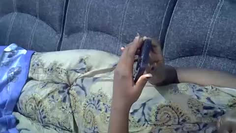 queen online show from November 28, 6:38 am