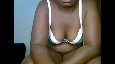 sweetrenne online show from September 15, 10:01 am