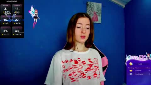 Snapshot of sweets_alma chatting on February 25, 7:31 am sweets_alma online show from February 25, 7:31 am