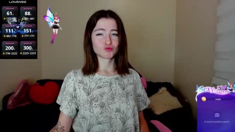 Snapshot of sweets_alma chatting on January 2, 6:18 am sweets_alma online show from January 2, 6:18 am