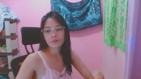 Mia online show from May 10, 12:51 pm