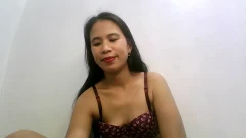 Snapshot of sweetsexylyn chatting on December 18, 6:32 am sweetsexylyn online show from December 18, 6:32 am