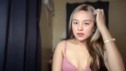 sweetsexyx_bella online show from May 26, 9:52 am
