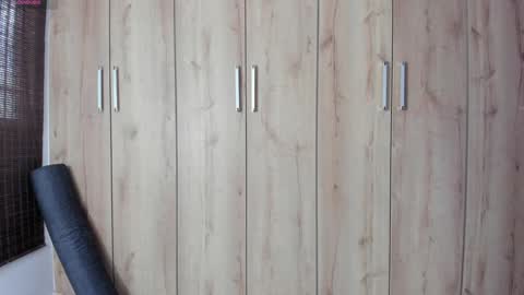    online show from January 4, 4:43 pm