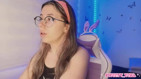 Veronica Independent Model online show from October 13, 11:35 am