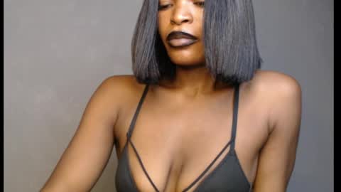 sweetxxboobsx online show from April 1, 9:10 am