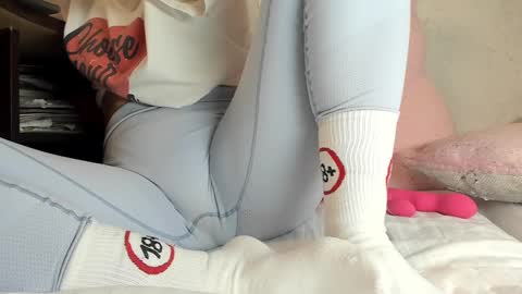 Mia online show from February 19, 7:59 pm