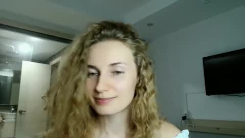 sweety_fruits online show from February 11, 5:03 pm