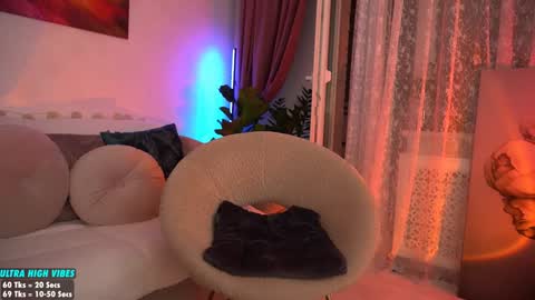 Snapshot of sweety_rinushka_ chatting on January 9, 4:39 pm Katerina online show from January 9, 4:39 pm