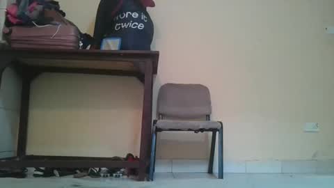 sweetyass25 online show from April 10, 7:14 am