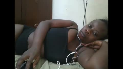 sweetyass25 online show from September 15, 6:37 pm