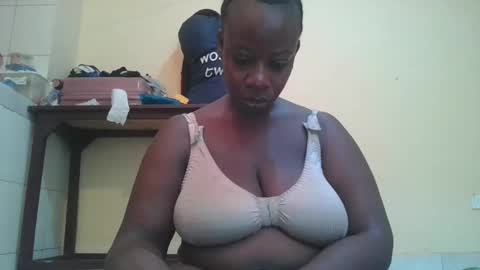 sweetyass25 online show from March 2, 5:08 am