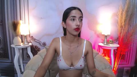 LAURA online show from November 4, 12:10 pm