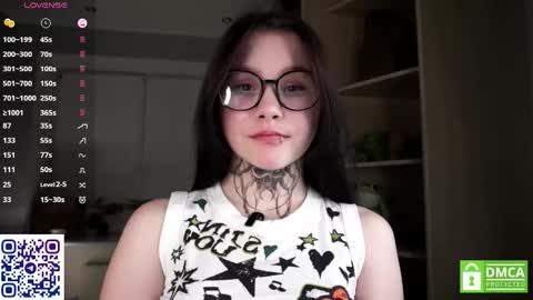 Astrid online show from November 10, 6:03 pm