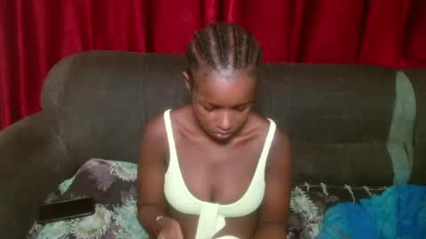 Snapshot of sweetz_candice chatting on February 26, 11:21 am sweetz_candice online show from February 26, 11:21 am