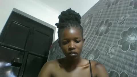Snapshot of sweetz_candice chatting on September 13, 6:10 am sweetz_candice online show from September 13, 6:10 am