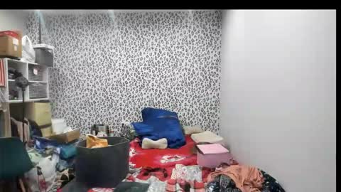 switchlorenx online show from March 27, 6:52 pm