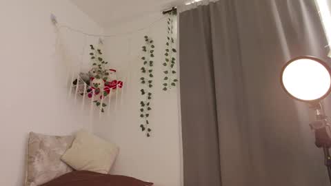 Helen  online show from December 2, 8:22 pm