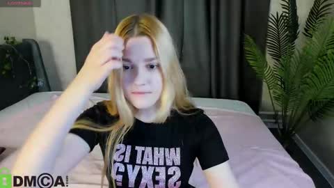 Sylvia online show from November 7, 9:15 am