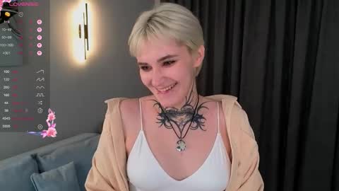 Maria online show from December 21, 2:43 pm