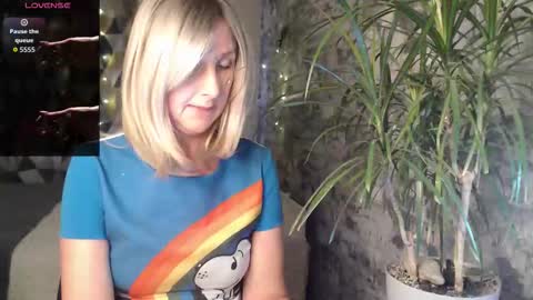 Sylvia online show from November 27, 7:55 am