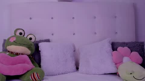 symphonny online show from February 4, 8:23 pm