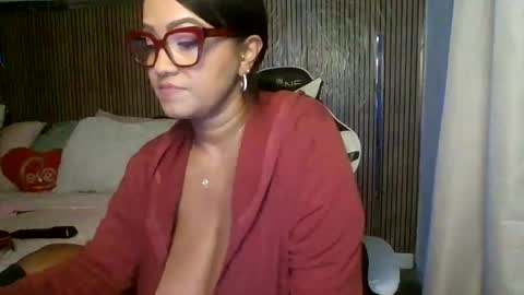 yameil online show from June 6, 8:53 am