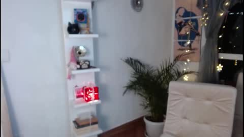 Snapshot of tamara_daniels chatting on December 23, 2:35 am Tamara online show from December 23, 2:35 am