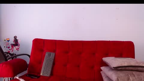 Snapshot of tamara_reyna chatting on December 20, 8:45 pm Tammy Modelo independiente YEAH online show from December 20, 8:45 pm