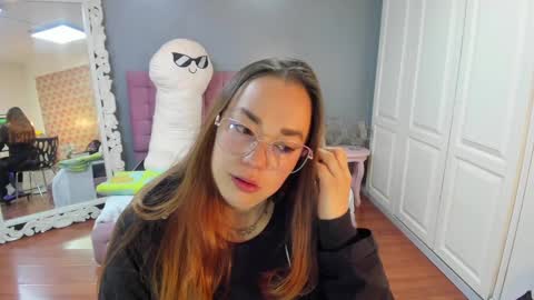 Snapshot of tammyparker_ chatting on September 26, 10:46 am Tammara online show from September 26, 10:46 am