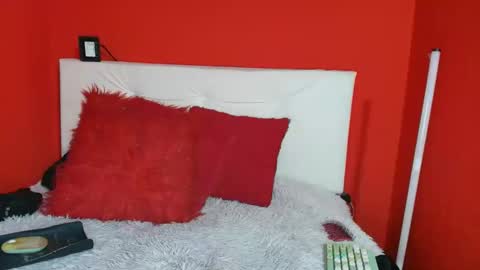 tania online show from November 3, 6:12 pm