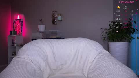 Tanya acid       online show from October 16, 11:35 am