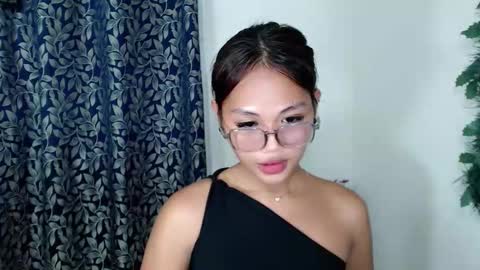 Snapshot of tashaa_09 chatting on September 13, 4:15 pm call me tashaa online show from September 13, 4:15 pm
