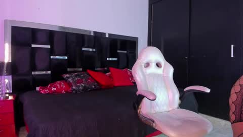 tashasant online show from November 10, 8:48 pm