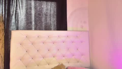 tatix online show from March 27, 3:57 pm