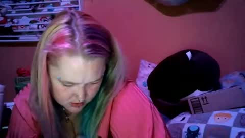 Tattyslilgirl online show from November 17, 4:24 am