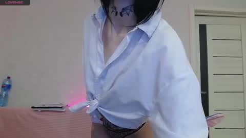 Snapshot of tayaavis chatting on March 8, 6:03 pm Taya online show from March 8, 6:03 pm