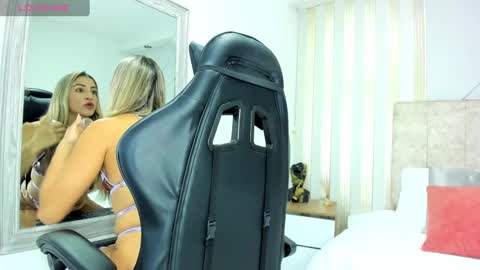 Snapshot of tayra_pradit chatting on January 7, 7:28 pm tayra online show from January 7, 7:28 pm